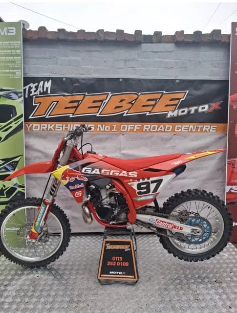 GasGas MC 97 in front of the Team TeeBee banner